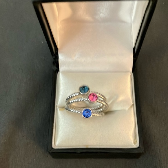 Stacking rings - Picture 1 of 2